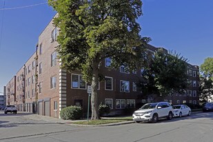 1119 Pleasant St in Oak Park, IL - Building Photo