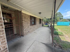 6917 Timbercroft Ln in Fayetteville, NC - Building Photo - Building Photo