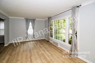 3821 Kirkwood Rd in Cleveland Heights, OH - Foto de edificio - Building Photo