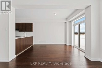 337 Cantering Dr in Ottawa, ON - Building Photo - Building Photo