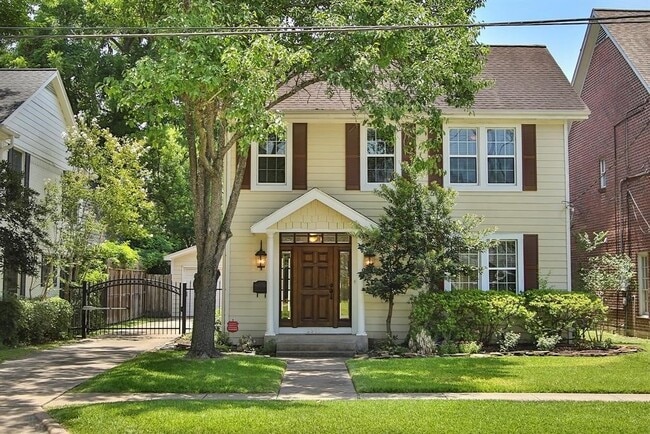 property at 3913 University Blvd