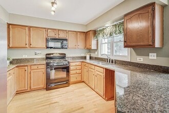 3864 Liberty Ridge Rd in Virginia Beach, VA - Building Photo - Building Photo