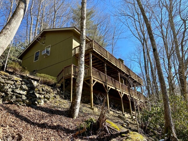 property at 9315 NC-105