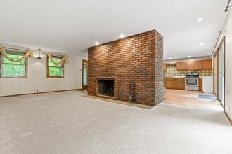71 Wheeler Rd in Hollis, NH - Building Photo - Building Photo