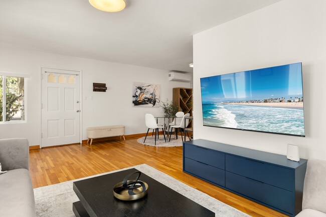 1169 Amherst Ave, Unit #1173-1/2 in Los Angeles, CA - Foto de edificio - Building Photo