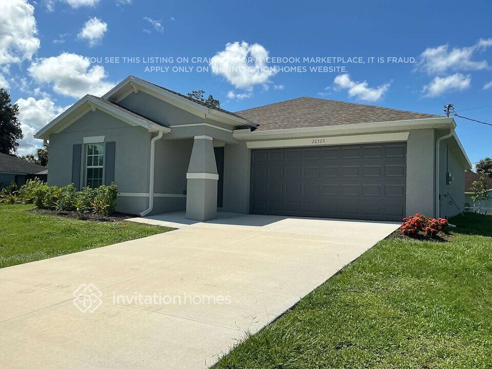 20379 Copeland Ave in Port Charlotte, FL - Building Photo