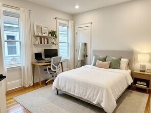 24 Dawes St-Unit -2 in Boston, MA - Building Photo - Building Photo