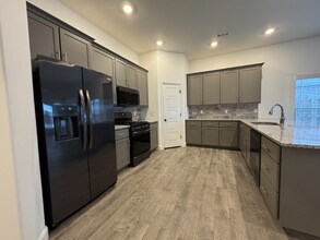 424 NW 59th Ave in Bentonville, AR - Building Photo - Building Photo