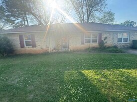 3918 Binderton Pl SW in Huntsville, AL - Building Photo