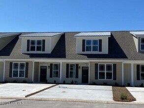 4104 Bluebill Dr in Greenville, NC - Building Photo - Building Photo