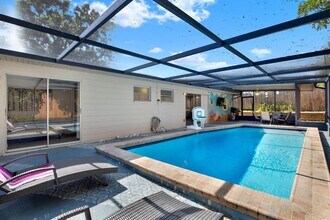 8253 137th Ln N in Seminole, FL - Building Photo - Building Photo