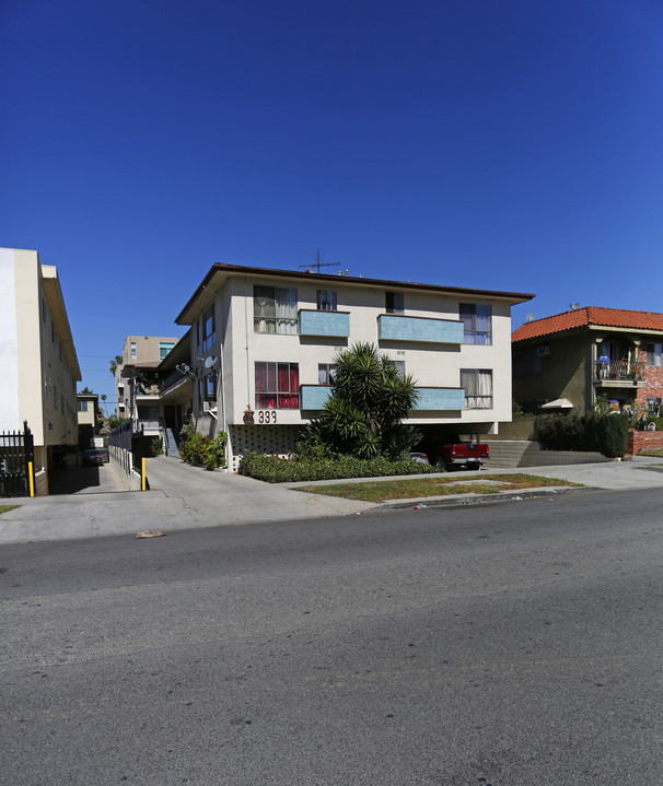 333 S Serrano Ave in Los Angeles, CA - Building Photo