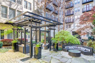 Biltmore at Midtown in Atlanta, GA - Foto de edificio - Building Photo