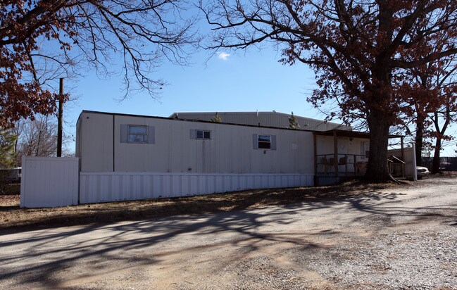 6708 W Market St in Greensboro, NC - Building Photo - Building Photo