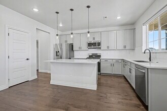 16806 E 118th Dr in Commerce City, CO - Building Photo - Building Photo