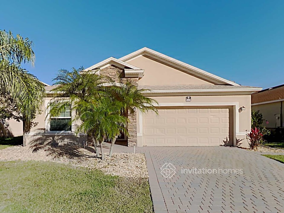 2061 Bridgeport Cir in Rockledge, FL - Building Photo