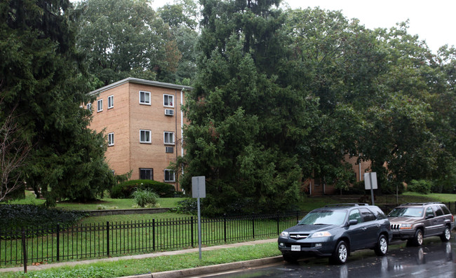 7622 Maple Ave in Takoma Park, MD - Building Photo - Building Photo