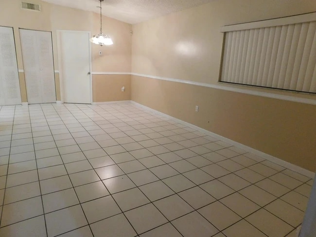 7655 SW 153rd Ct, Unit 203 in Miami, FL - Building Photo - Building Photo