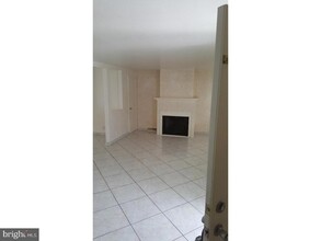 1608 Elizabeth Ave, Unit 4209 in Laureldale, PA - Building Photo - Building Photo