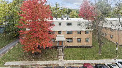 Maple Manor Apartments in Independence, MO - Building Photo - Building Photo