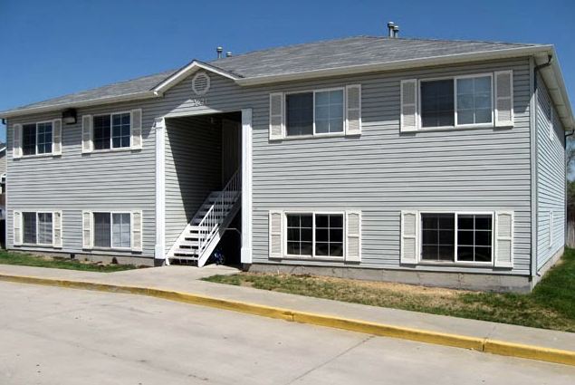 Parkview Apartments in Evans, CO - Building Photo