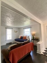 120 Lathrop St in Lansing, MI - Foto de edificio - Building Photo