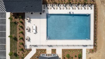 Midland Pointe at Lake Norman in Maiden, NC - Building Photo