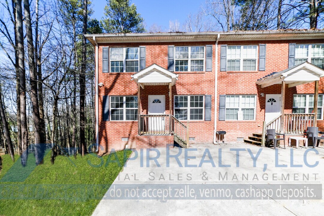 2685 Morris St NW in Atlanta, GA - Building Photo