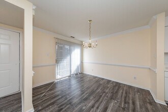 101 Queen Crescent Way in Williamsburg, VA - Building Photo - Building Photo