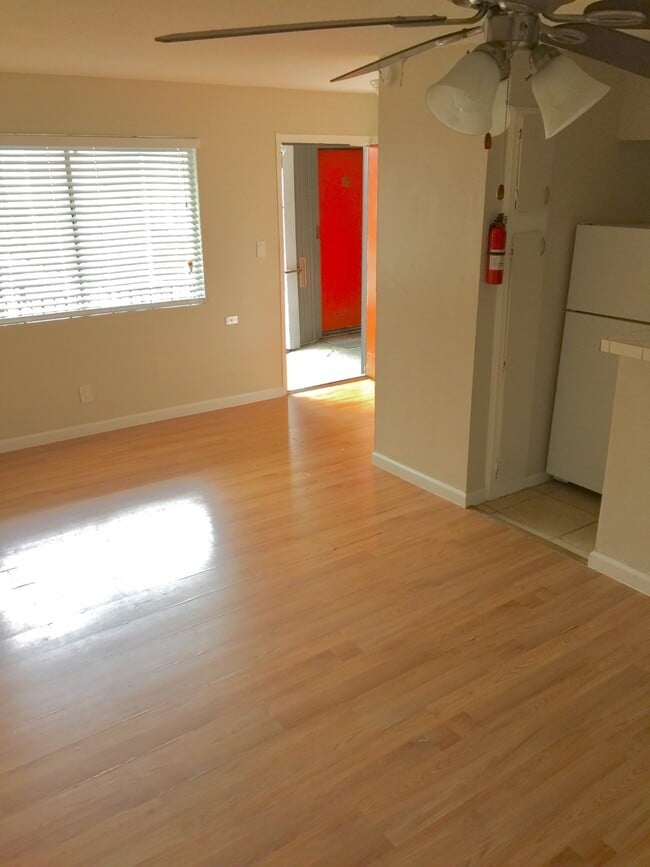 property at 502 W Alabama St