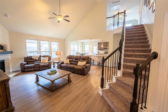 property at 193 Climbing Oaks Pl