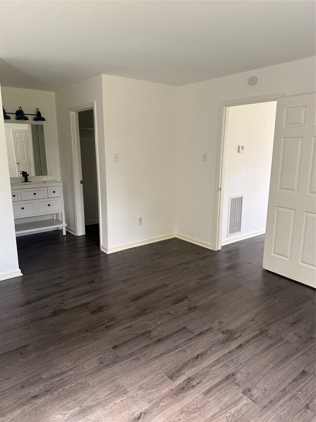 913 Prentice Ln in Huntsville, TX - Building Photo - Building Photo