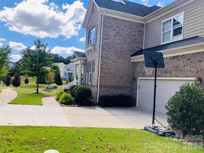 8634 Shadetree St in Huntersville, NC - Building Photo - Building Photo