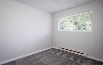 9550 SW Washington Dr in Portland, OR - Building Photo - Building Photo