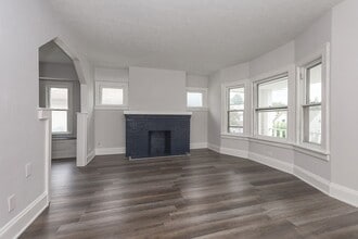 4930 E 108th St in Garfield Heights, OH - Building Photo - Building Photo