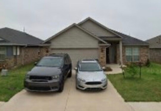 1207 Martin St in Stillwater, OK - Building Photo