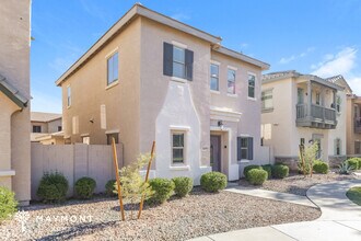 14093 W Country Gables Dr in Surprise, AZ - Building Photo - Building Photo