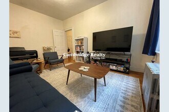 71 Martin St, Unit 3T in Cambridge, MA - Foto de edificio - Building Photo