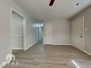 3337 Pine Meadow Dr in Charlotte, NC - Foto de edificio - Building Photo