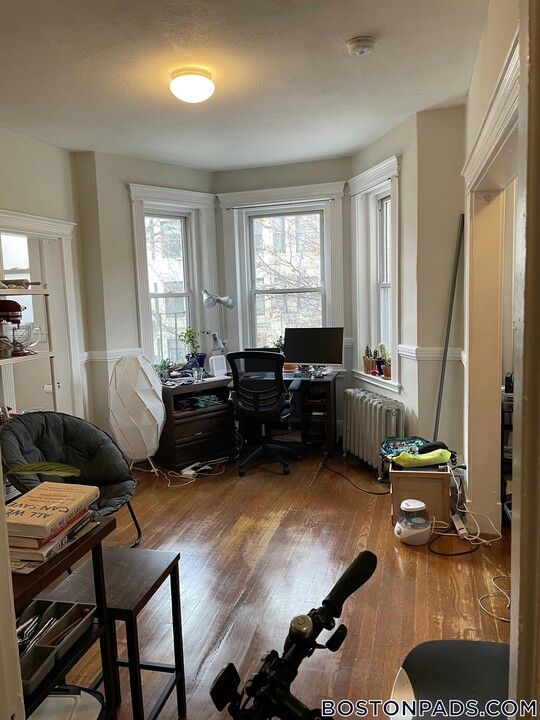 38 Hemenway St in Boston, MA - Building Photo
