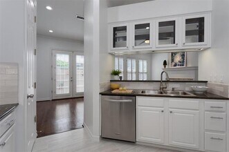 3702 Holland Ave in Dallas, TX - Building Photo - Building Photo