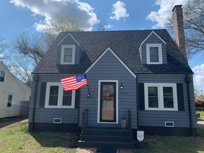 property at 1903 S Johnstone Ave