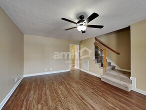 1116 Chinook Cir in Clarksville, TN - Foto de edificio - Building Photo