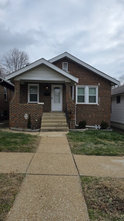 1414 Louisville Ave in St. Louis, MO - Foto de edificio