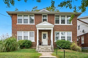 6611 Kennedy Ave in Cincinnati, OH - Building Photo