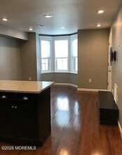 320 New York Ave in Jersey City, NJ - Building Photo - Building Photo
