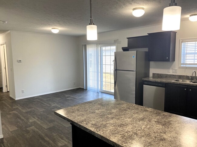 308 Elm Ave, Unit B in Sheridan, IN - Building Photo - Building Photo
