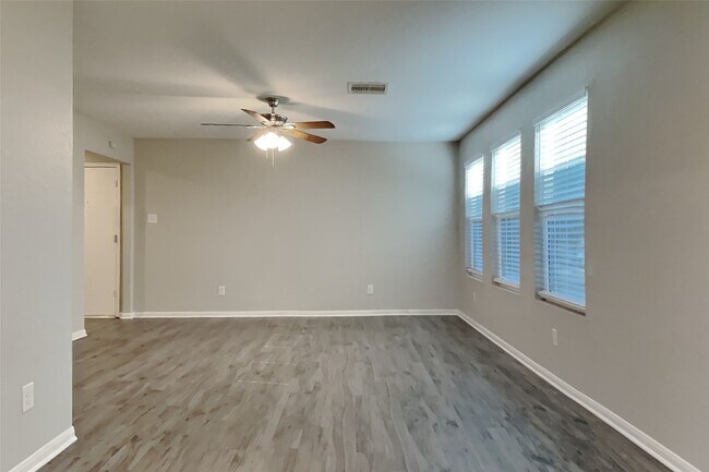 16730 N Bob White Dr in Conroe, TX - Building Photo - Building Photo