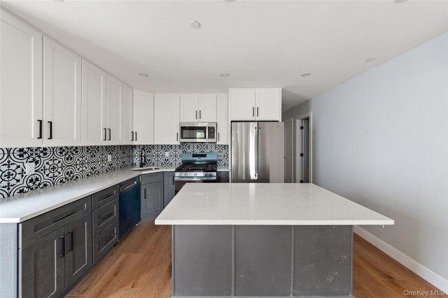 356 S Tenth Ave in Mount Vernon, NY - Building Photo - Building Photo