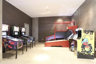 Guild in Washington, DC - Foto de edificio - Interior Photo